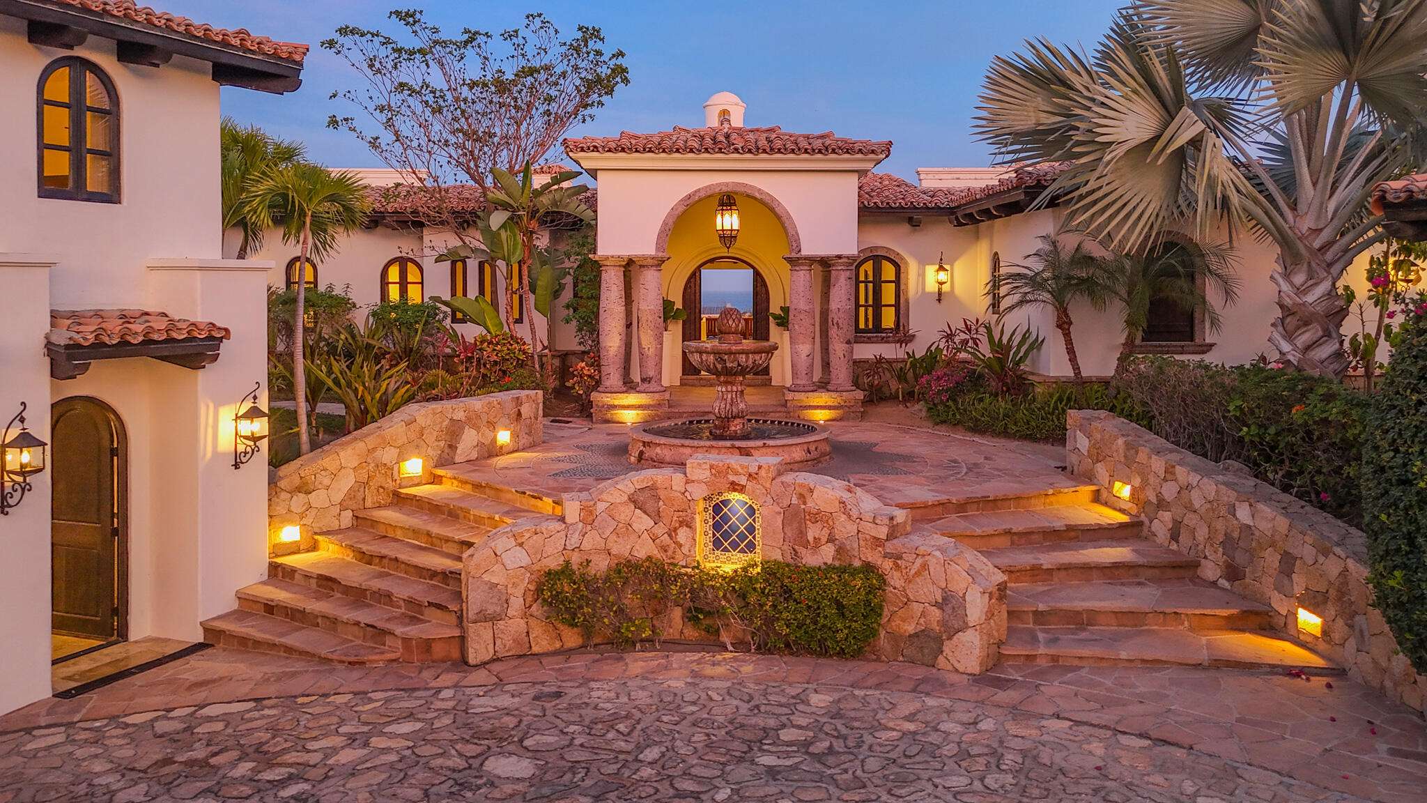 The Cape Residences Cove Club Casa SerenaAn architectural marvel that seamlessly blends the wonder of the Baja with the beauty and serenity of the Mar de Cortez. Thoughtful sight lines frame beautiful vistas from every room making the home feel like you're living in a resort and private estate at the same time. Designed as a retreat for family and friends by one of the most recognized and renowned architects in Mexico, Jacinto Avalos, Casa Serena blends the attention to detail and fine Mexican craftsmanship appropriately honoring its iconic location. Maintained with an open check book and live in staff, this ocean front masterpiece is now ready for the next fortunate family to make memories and leave their own legacy at Casa Serena. – 1 La Riviera, Cabo Corridor, BS